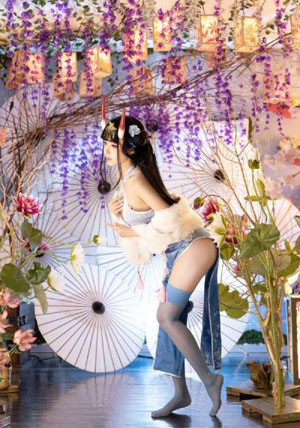 亚洲情侣自拍_全集在线观看