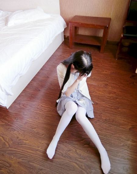 变态男吮着她的花蒂_国产剧视频大全